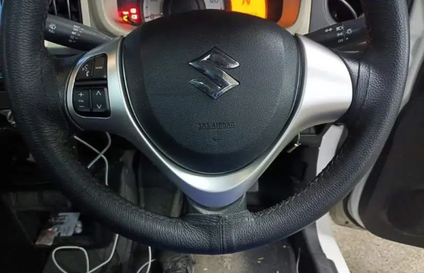 Alto Steering Multimedia button